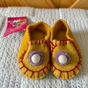Handmade Nepal Flower Slippers